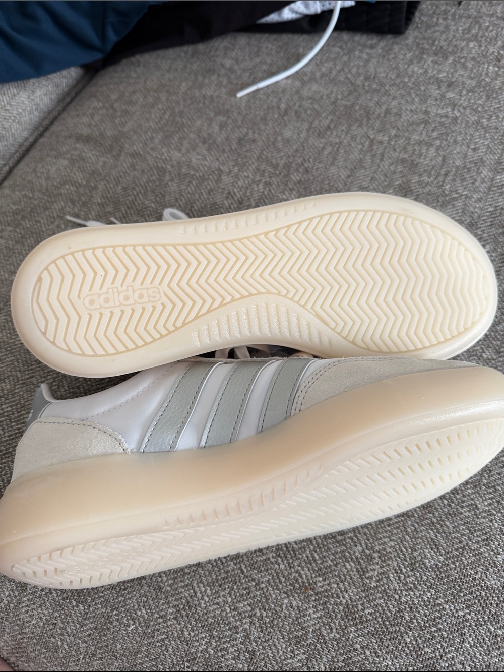 NWOT - adidas White Lifestyle Low-Top Sneakers - Picture 4 of 5